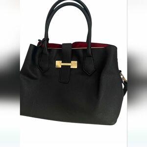 ALDO DESIGNER Like New PURSE, BLACK With Crossbody Strap And Carry Handles